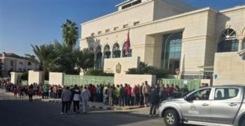 إقبال كثيف من الجالية المصرية في الكويت على انتخابات «النواب» 2025