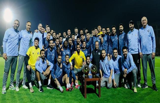 دوري أبطال إفريقيا.. بيراميدز يحتفل بـ"اللقبين الإفريقي" في مران اليوم 