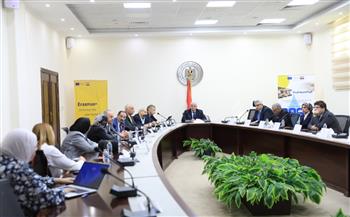 أيمن عاشور يعقد اجتماعًا مع خبراء «إيراسموس» لبحث سبل تطوير التعليم العالي   