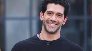 أحمد مجدي: العمل مع محمد العدل يمنحني الثقة.. وشخصيتي نموذج معاصر لعلاقات الرجال بالنساء| فيديو