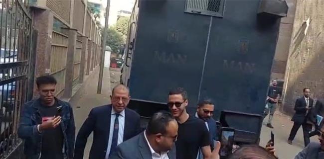 في عربية السجن.. ترحيل اللاعب رمضان صبحي لحجز مركز أبو النمرس