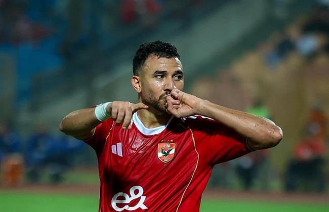 دوري أبطال أفريقيا.. تريزيجيه يضيف الهدف الثالث في مرمى شبيبة القبائل