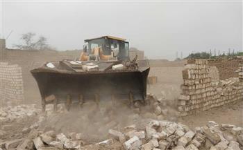 إزالة 19 حالة تعد على الأراضي الزراعية بقنا