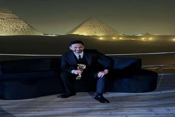 حمادة هلال بعد فوزه بجائزة أفضل مطرب 2025 في مهرجان The Best: ثقتكم دافع كبير ليا