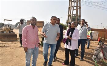 رئيس شركة مياه الأقصر يتفقد مشروعات الصرف الصحي المتكامل و"حياة كريمة"