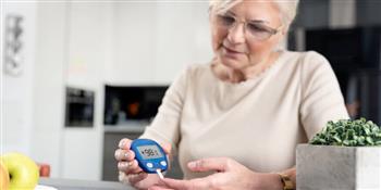 بالخطوات كيف تدير السكر عند المسنين ؟