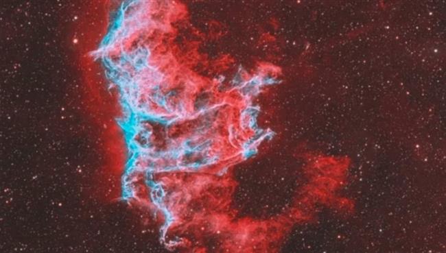 عمرها 8000 عام.. مصوّر يوثق أجمل المشاهد الكونية