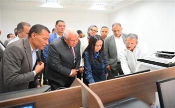 وزيرة التضامن تتفقد مديرية التضامن بمجمع المصالح للخدمات الذكية بالوادي الجديد 