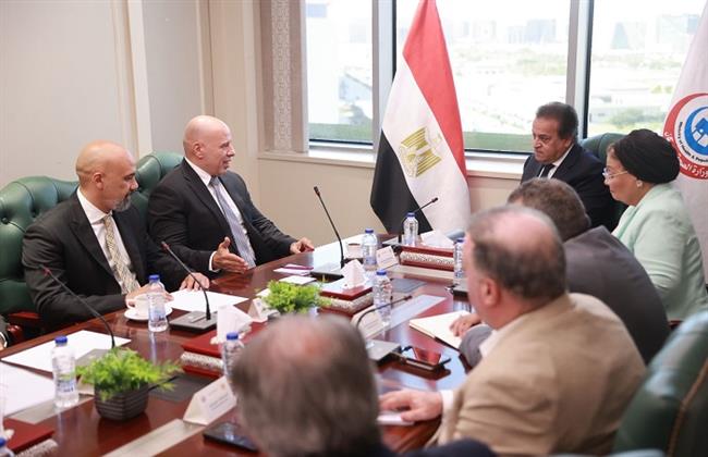 نائب رئيس الوزراء يبحث مع «جنرال إلكتريك» توطين تكنولوجيا الأجهزة الطبية وتطوير الخدمات التشخيصية