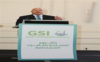 وزير الصناعة والنقل يستعرض خطة التحرك العاجلة لخفض الانبعاثات الكربونية في الصناعة المصرية