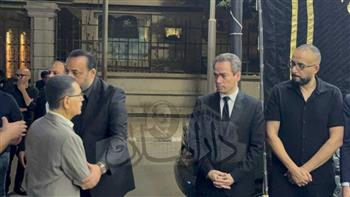 أحمد المسلماني يقدم واجب العزاء في المخرج خالد شبانة