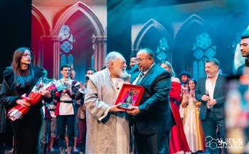 بالصور.. افتتاح الدورة الـ26 لأيام قرطاج المسرحية بعرض «الملك لير» وتكريم النجم يحيى الفخراني