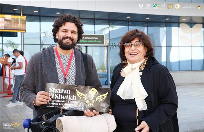 وصول الفنانة سهير المرشدي لمهرجان شرم الشيخ الدولي للمسرح الشبابي