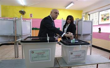 عاصم الجزار يدلي بصوته في انتخابات مجلس النواب بالقاهرة الجديدة ويدعو المواطنين للمشاركة بكثافة