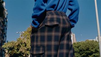 البناطيل الكاروهات… أناقة شتاء 2025 بين الكلاسيكية وصيحات الموضة