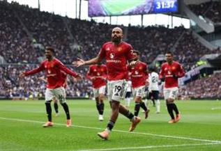 مواعيد مباريات اليوم.. مانشستر يونايتد ضد إيفرتون والدحيل ضد الاتحاد