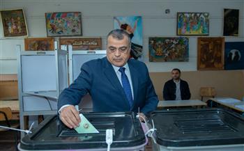 وزير الانتاج الحربي يدلي بصوته في انتخابات النواب ويؤكد الدولة المصرية تسير بخطى ثابتة لترسيخ الديموقراطية 