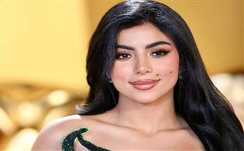 كارولين عزمى تخطف الأنظار فى الجيم استعداداً لـ«رأس الأفعى» 