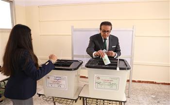 وزير الصحة يدلي بصوته في انتخابات مجلس النواب 