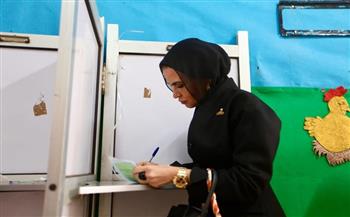 أمين عام بيت الزكاة والصدقات تدلي بصوتها في انتخابات مجلس النواب