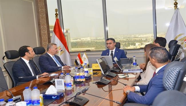 وزير التموين يناقش خطط تطوير جهاز تنمية التجارة الداخلية لتعزيز منظومة التجارة