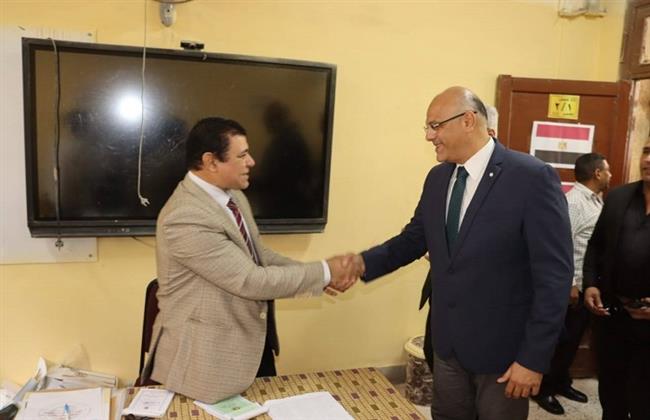 محافظ القليوبية يتفقد سير الانتخابات بلجان شبرا الخيمة والخصوص