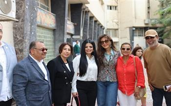 مدحت العدل وريهام حجاج يدلون بصوتهم في انتخابات مجلس النواب 2025 وتدعم المشاركة الشعبية