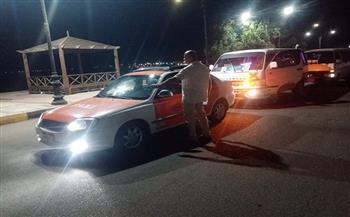 حملة مسائية لمتابعة خطوط سير سيارات الأجرة  والسرفيس بالقصير 