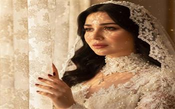 مي عز الدين تشارك جمهورها صورًا بفستان الزفاف على إنستجرام