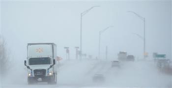 طقس قاسٍ يهدد بتعطيل السفر في الولايات المتحدة خلال أسبوع عيد الشكر