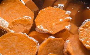 فوائد صحية مذهلة عند تناول البطاطا المسلوقة.. منها ضبط السكر