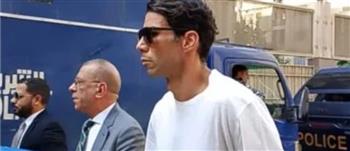 شريف إكرامي يساند رمضان صبحي في جلسة محاكمته بتهمة التزوير