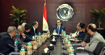وزير الاستثمار يبحث مع وفد شركة "بروميتيون" للإطارات تعزيز مشروعاتها في مصر