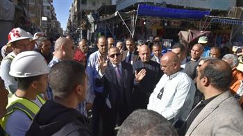 محافظ بورسعيد يتفقد الحميدي والتجاري ويعلن بدء أعمال التطوير 