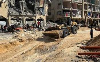 جيش الاحتلال: الصليب الأحمر تسلم جثمان أحد المحتجزين في وسط غزة