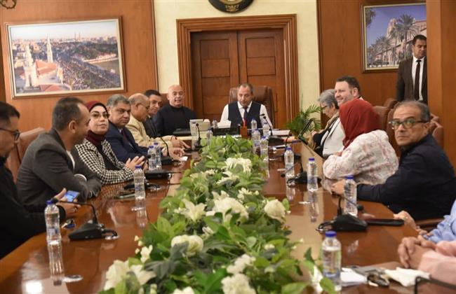 محافظ بورسعيد يبحث آليات تطوير ورفع كفاءة فنار بورسعيد