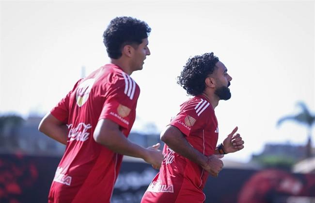 حسين الشحات يبدأ المشاركة تدريجيًّا بالتدريبات الجماعية للأهلي غدًا