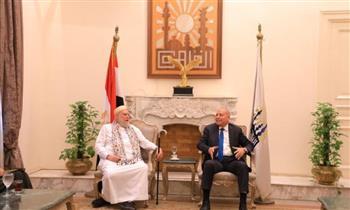 محافظ القاهرة يبحث مع الدكتور علي جمعة تعزيز التعاون المجتمعي لدعم جهود التنمية