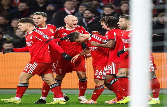 دوري أبطال أوروبا.. بنفيكا البرتغالي يهزم أياكس أمستردام بثنائية  