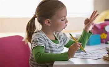 دراسة تؤكد: العد على الأصابع وسيلة فعالة لتعليم صغيرك الحساب