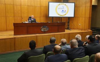 وزير الصناعة يعقد اجتماعا موسعا مع ممثلي 23 شركة من مصنعي الأتوبيسات والمركبات ومكوناتها