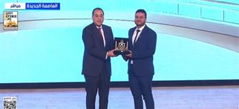 رئيس الوزراء يكرم عددًا من رموز عمل الرعاية الصحية