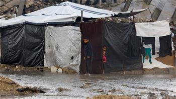 "الأونروا": آلاف النازحين بغزة يكافحون للعثور على مأوى آمن