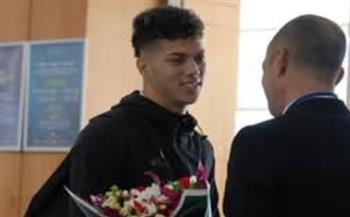 دوري أبطال أفريقيا.. وفد السفارة المصرية يستقبل الأهلي في المغرب