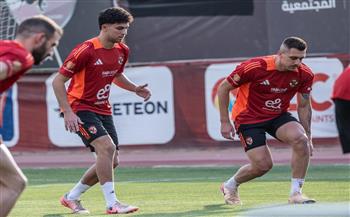 تدريبات تأهيلية وبدنية للاعبي الأهلي الغائبين عن رحلة المغرب