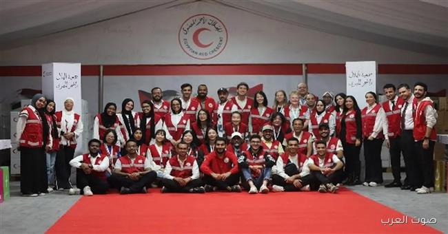الهلال الأحمر المصري يستقبل وفد خريجي "سفينة شباب العالم" ويشاركون في تعبئة المساعدات الموجهة لغزة