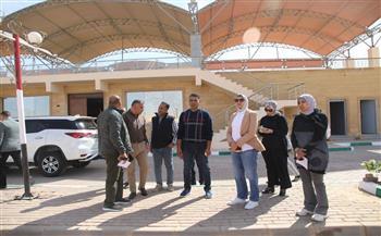 نائب محافظ الوادي الجديد تتفقد جاهزية نادي الهجن والفروسية والرماية 