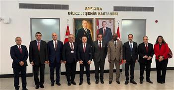  وزير الصحة يلتقي كبير الأطباء بمستشفى «أنقرة بيلكنت سيتي» 