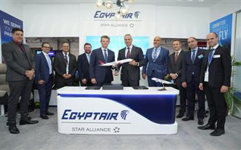 «مصر للطيران» فى مشاركتها بمعرض دبى..  اتفاقيات وعقود شراكة مع كبرى الشركات العالمية «بوينج وإيرباص»