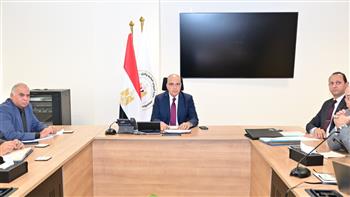 سويلم يستعرض المسودة الأولية للنظام الأساسي واللائحة الداخلية لروابط مستخدمي المياه